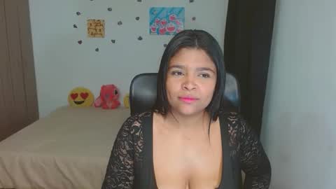 Aleja vallejo online show from 11-29-25, 03:15