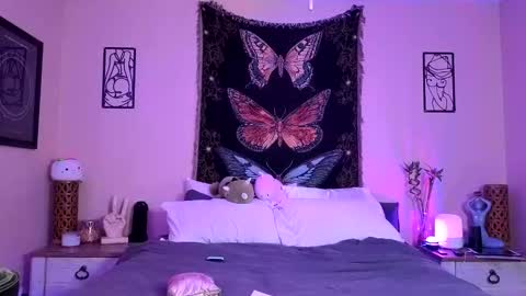 Indigo Bay online show from 04-11-26, 01:21