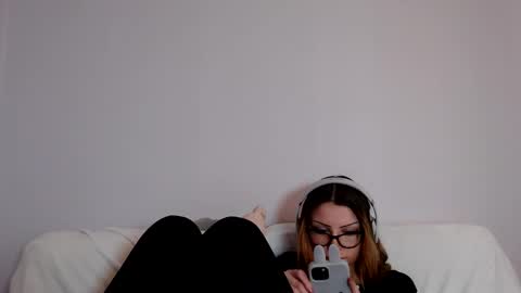 Indigo Elle online show from 03-08-25, 02:01