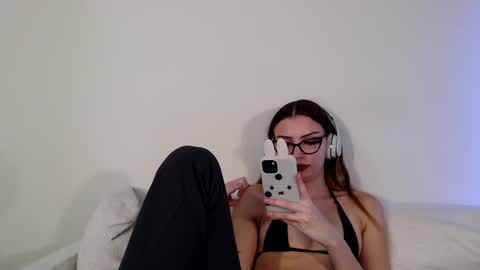 Indigo Elle online show from 10-18-25, 06:30