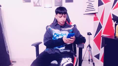 Snapshot of indomitablebeast chatting on 09-08-25, 09:36 matias online show from 09-08-25, 09:36