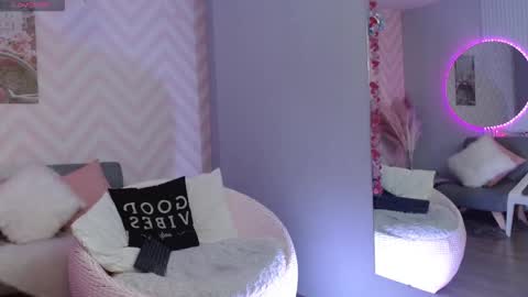 INDY online show from 02-21-26, 01:01