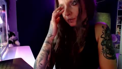 Snapshot of inesdesire chatting on 12-31-24, 11:42 InesDesire online show from 12-31-24, 11:42