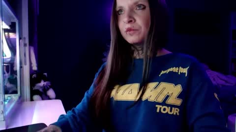 Snapshot of inesdesire chatting on 01-07-25, 06:35 InesDesire online show from 01-07-25, 06:35