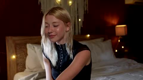 Alexa..  Inst     Fansly infinitysoul  online show from 02-15-26, 12:47