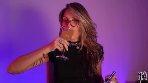 Snapshot of informal_ chatting on 09-26-25, 09:08 MAL --- online show from 09-26-25, 09:08