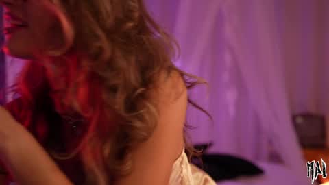 Snapshot of informal_ chatting on 10-30-25, 08:09 MAL --- online show from 10-30-25, 08:09