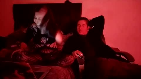 Snapshot of inkedsinners chatting on 10-10-25, 05:56 inkedsinners online show from 10-10-25, 05:56