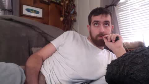 Snapshot of inmybackyard chatting on 12-31-24, 09:06 InMyBackyard online show from 12-31-24, 09:06