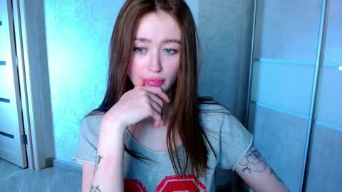 Lina online show from 02-23-25, 12:48