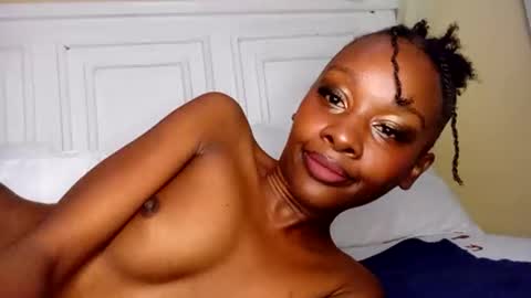 Amber online show from 12-22-25, 06:21