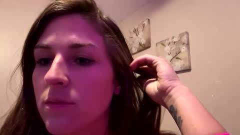 Snapshot of innocentlilsarah chatting on 10-15-25, 01:44 innocentlilsarah online show from 10-15-25, 01:44