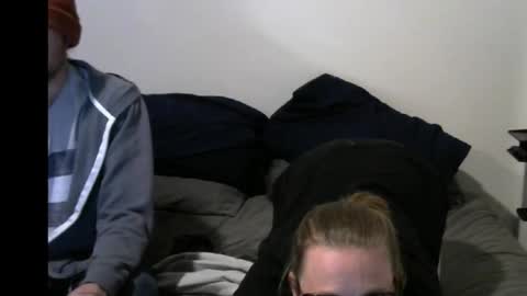 intcouple24 online show from 10-18-25, 09:54