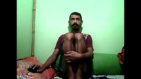 interne8famous online show from 01-08-25, 09:32