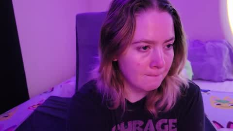 Faye online show from 11-22-25, 05:39