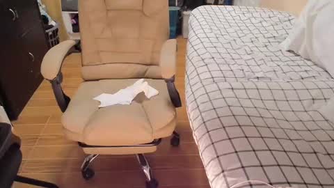 Snapshot of intimate143 chatting on 10-20-25, 05:46 Im Desiree online show from 10-20-25, 05:46