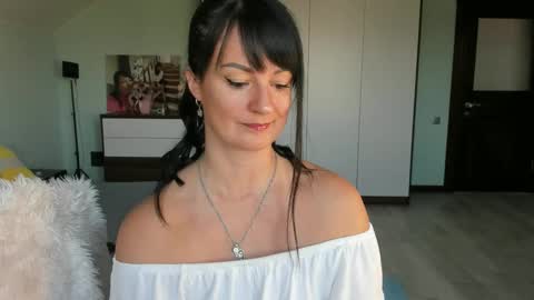 iracherrynow online show from 10-23-25, 07:18