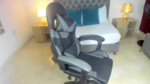 Irantzu online show from 12-20-24, 07:17