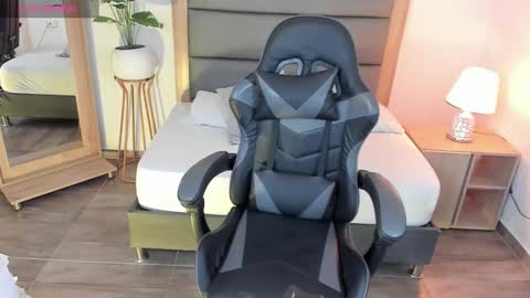 Irantzu online show from 02-13-25, 12:32