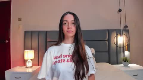 Snapshot of iremlee_ chatting on 09-25-25, 09:29 Irem Lee online show from 09-25-25, 09:29