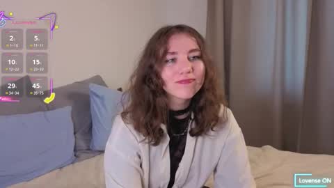 Maxin online show from 10-19-25, 01:01