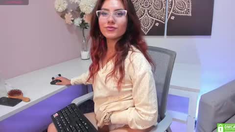 Snapshot of iriis_rosse chatting on 01-18-25, 03:20 Iris Rosse online show from 01-18-25, 03:20