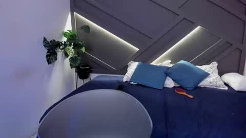 Snapshot of iriis_rosse chatting on 01-24-25, 09:15 Iris Rosse online show from 01-24-25, 09:15