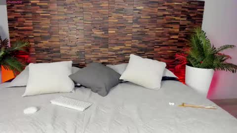 Snapshot of iriis_rosse chatting on 09-08-25, 09:36 Iris Rosse online show from 09-08-25, 09:36