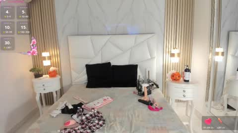 Snapshot of irinacollyn chatting on 10-17-25, 07:49 Iri online show from 10-17-25, 07:49
