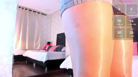 Queen Iris online show from 09-12-25, 09:15