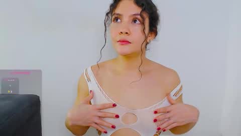 Instagram iris caprice online show from 09-28-25, 02:06