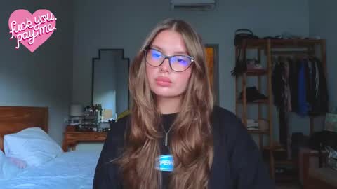 Snapshot of iris_chat chatting on 09-13-25, 08:14     online show from 09-13-25, 08:14