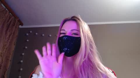 Snapshot of iris_lave chatting on 10-21-25, 03:24 Lily online show from 10-21-25, 03:24