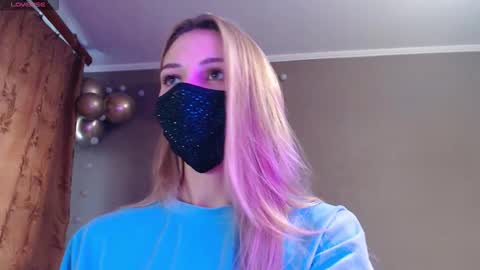 Lily online show from 11-09-25, 01:20