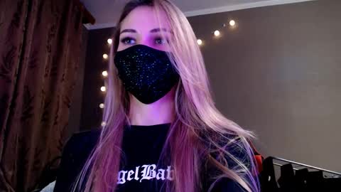 Lily online show from 12-01-25, 08:03