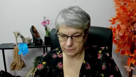 Snapshot of iris_xdesire chatting on 12-03-24, 10:39 I R I S online show from 12-03-24, 10:39