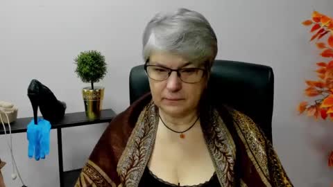 Snapshot of iris_xdesire chatting on 01-30-25, 07:18 I R I S online show from 01-30-25, 07:18