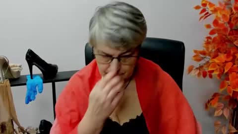 Snapshot of iris_xdesire chatting on 02-04-25, 10:43 I R I S online show from 02-04-25, 10:43