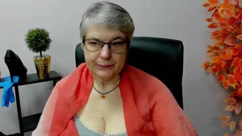 Snapshot of iris_xdesire chatting on 02-06-25, 07:35 I R I S online show from 02-06-25, 07:35