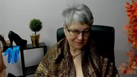 Snapshot of iris_xdesire chatting on 02-20-25, 09:00 I R I S online show from 02-20-25, 09:00