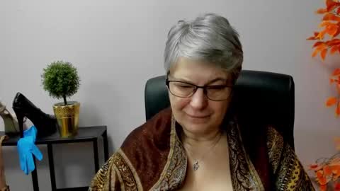 Snapshot of iris_xdesire chatting on 03-12-25, 07:46 I R I S online show from 03-12-25, 07:46