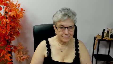 Snapshot of iris_xdesire chatting on 10-15-25, 07:08 I R I S online show from 10-15-25, 07:08