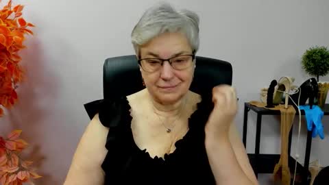 Snapshot of iris_xdesire chatting on 10-30-25, 07:21 I R I S online show from 10-30-25, 07:21