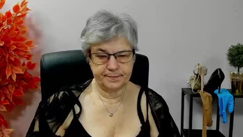 Snapshot of iris_xdesire chatting on 11-24-25, 07:19 I R I S online show from 11-24-25, 07:19
