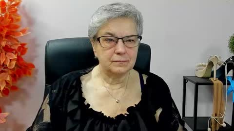 Snapshot of iris_xdesire chatting on 11-27-25, 07:43 I R I S online show from 11-27-25, 07:43