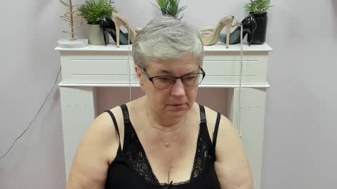 Snapshot of iris_xdesire chatting on 12-15-25, 07:12 I R I S online show from 12-15-25, 07:12