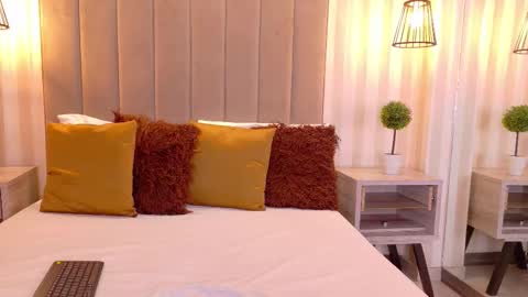 Iris  online show from 12-14-25, 01:38