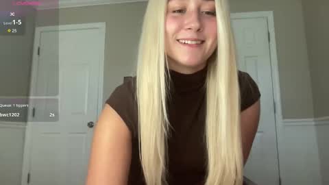 Snapshot of irispink1 chatting on 10-29-25, 08:32 Irispink1 online show from 10-29-25, 08:32