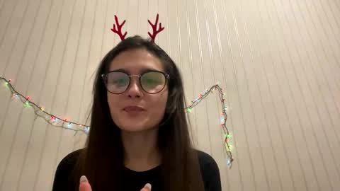 irisss31 online show from 12-25-24, 05:47