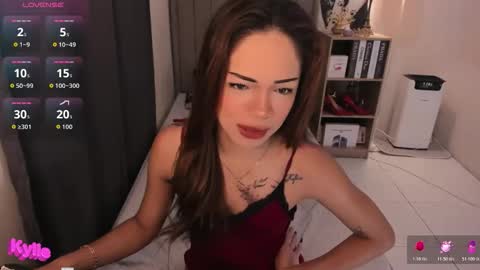 Snapshot of ironheartx chatting on 02-23-26, 04:43 Kylie Babaeng di para sa lahat online show from 02-23-26, 04:43